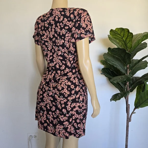 NEW Volcom Crunk Punk Dress SPN Size M Floral Black Pink Color Women's Vacation - Picture 3 of 14
